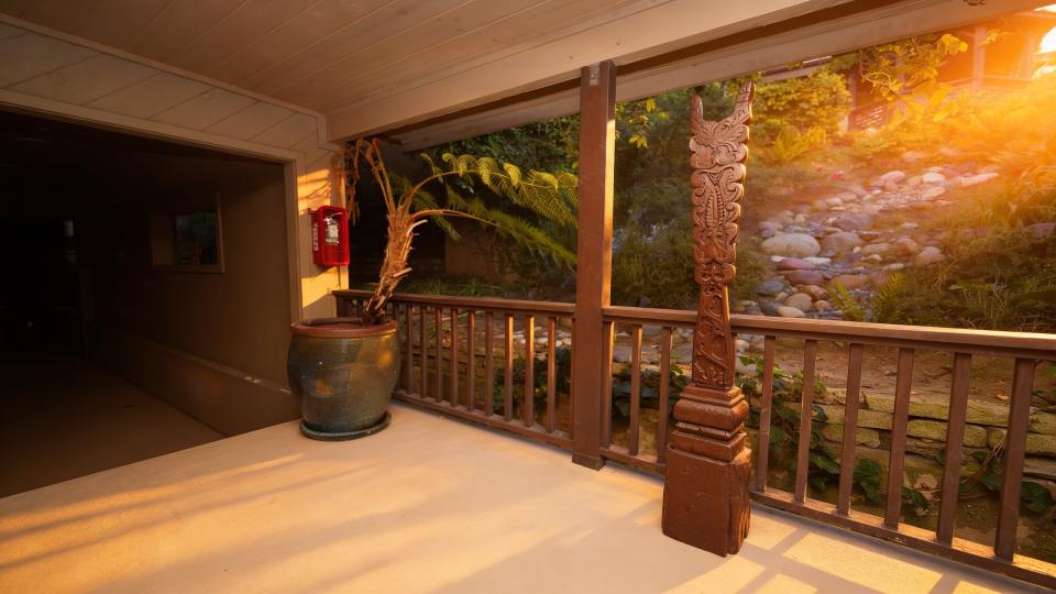 Victoria Beach Suite interior